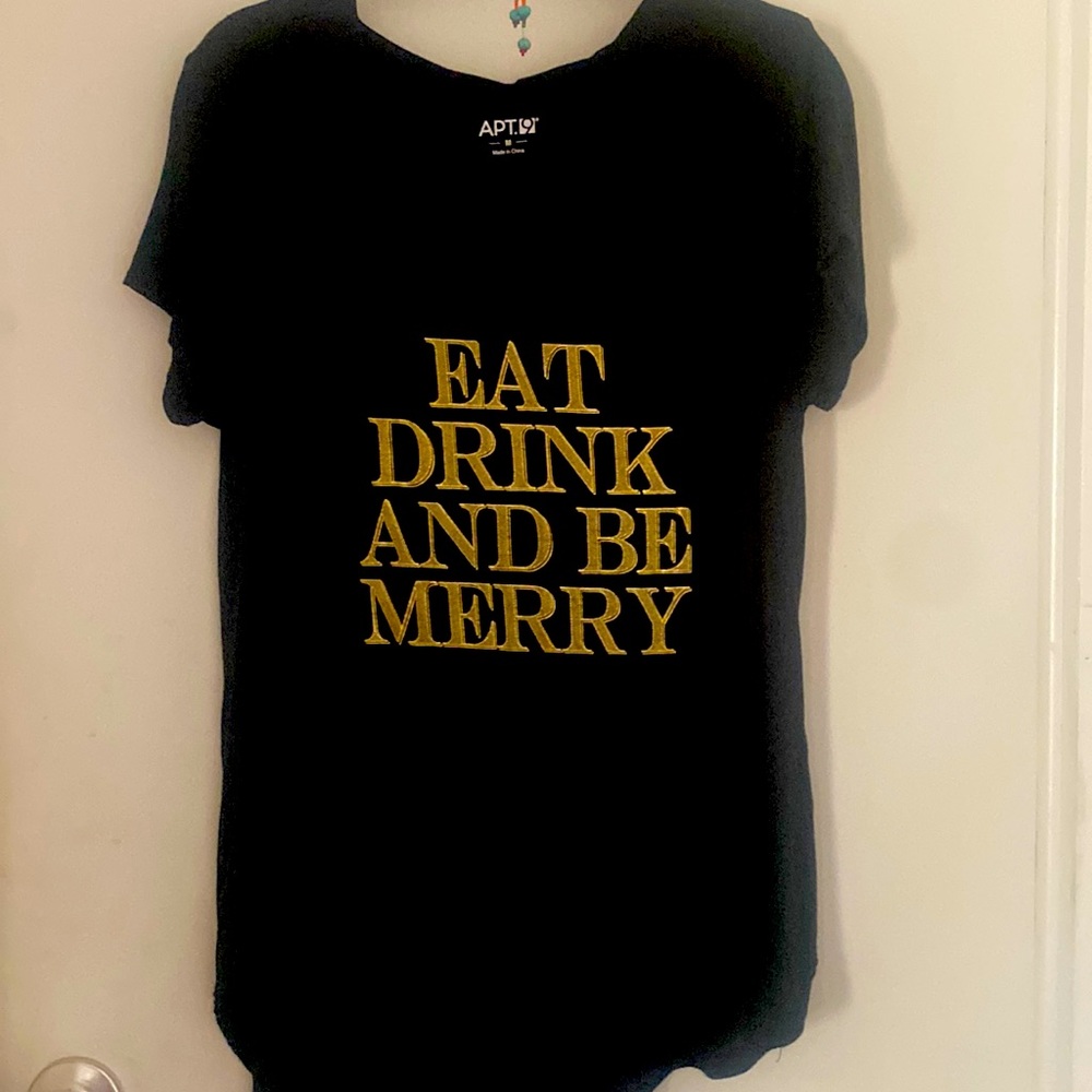 APT 9 T-Shirt size M. Its never been worn. In excellent condition